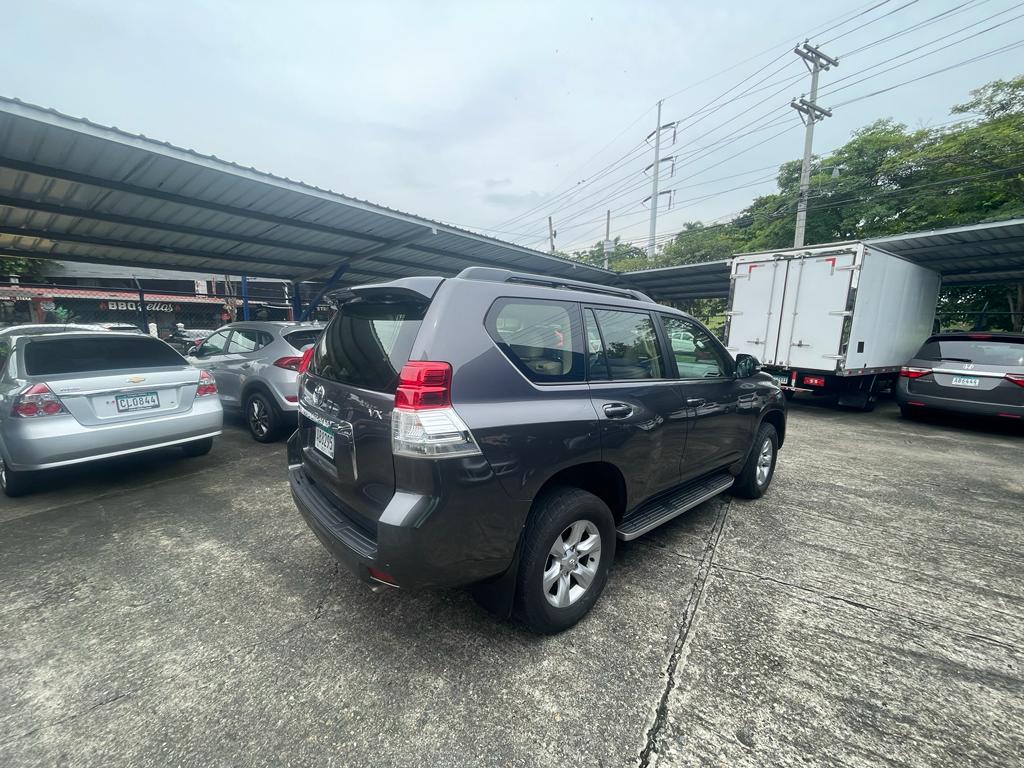Toyota Land Cruiser Prado 2013