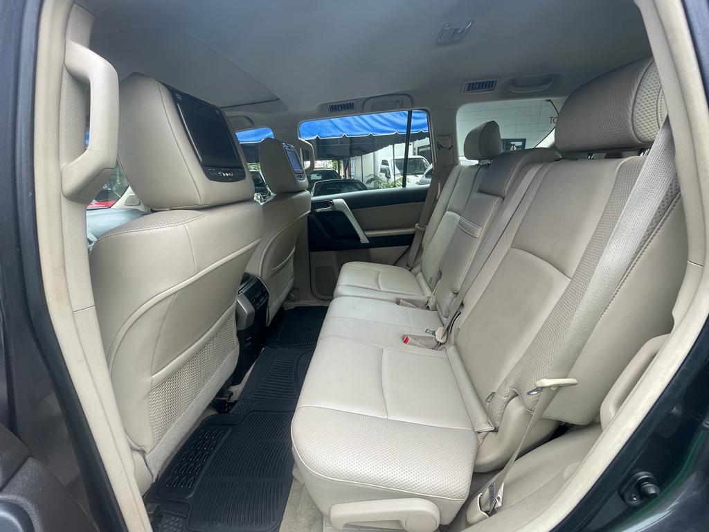 Toyota Land Cruiser Prado 2013