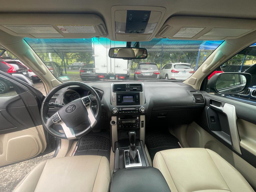 Toyota Land Cruiser Prado 2013