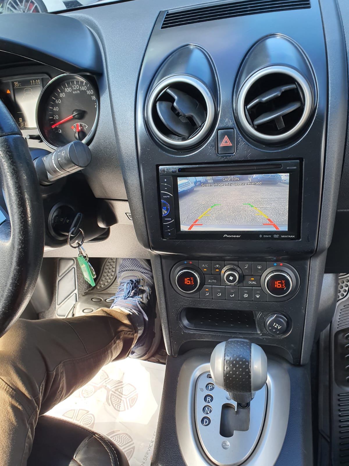 NISSAN QASQAI 2012