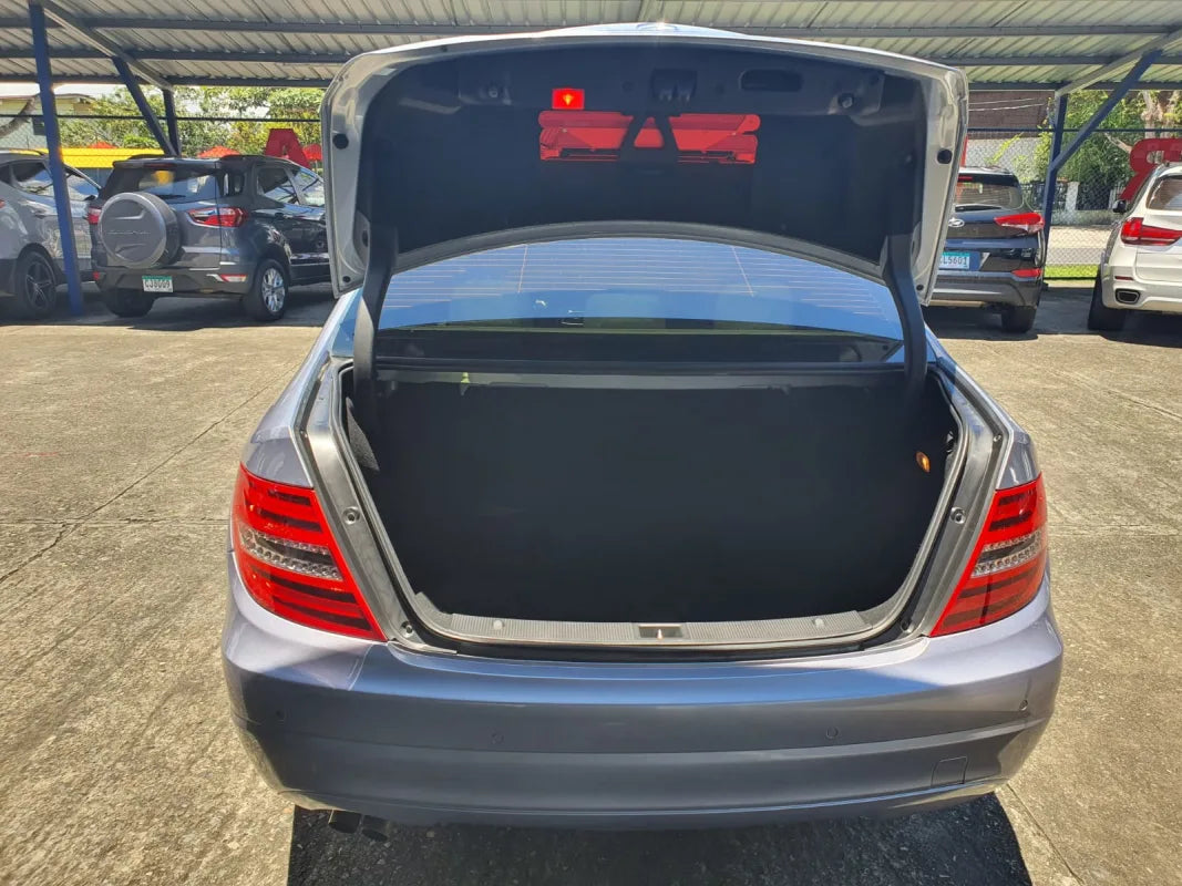 Mercedes Benz C-Class 180 2013